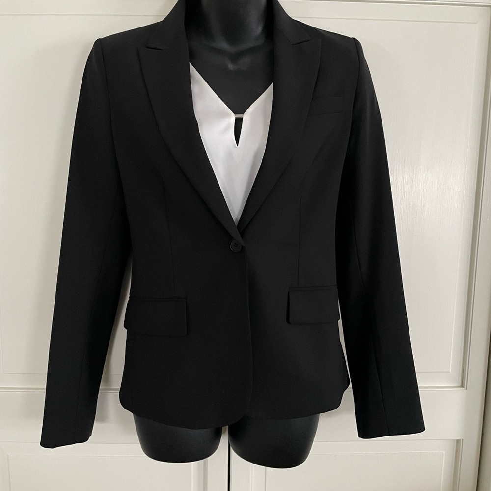 Theory Black Classic Gabe B Tailor Blazer In Good Wool—Excellent condition